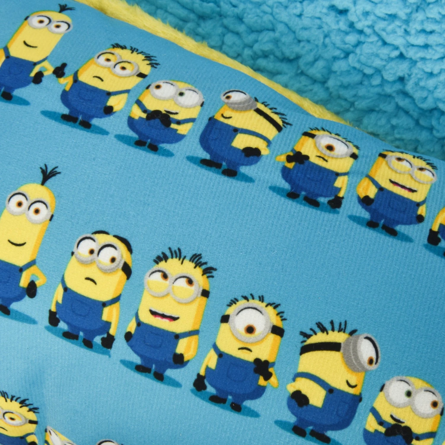 Fetch For Pets Minions Minions In A Row Cuddler Dog Bed, Blue - Image 4