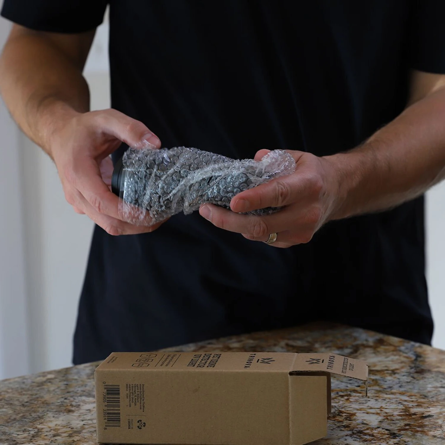 TriNova Dog & Cat Urine Detector, Black, Handheld - Image 5